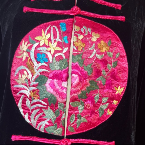 Grace Chuang Silk Velvet Embroidered Kimono Style Jacket - Picture 3 of 11